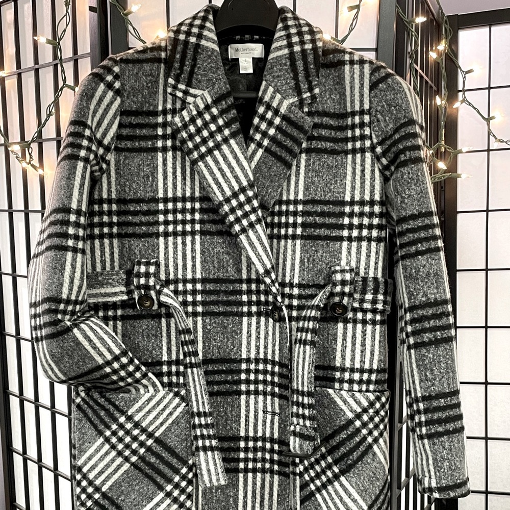 Motherhood maternity coat very good condition, wore two times, very warm.